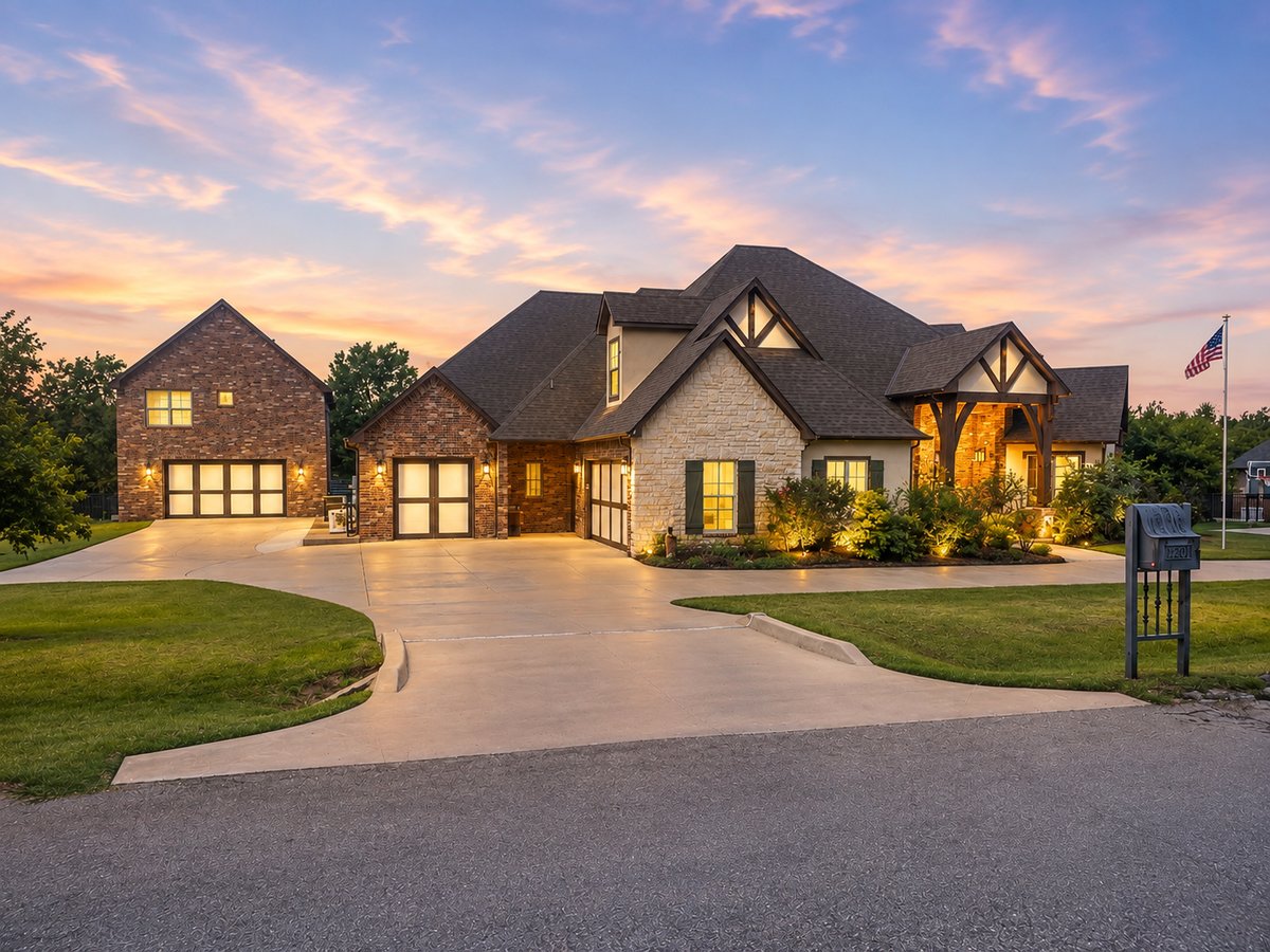 14201 Timber Ridge Estates Blvd, Yukon, Oklahoma — exterior